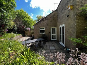Bungalow, 2 Schlafzimmer | Terrasse/Patio