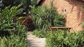 Exterior - Golden Lantern Guest Lodge (Bela-Bela)