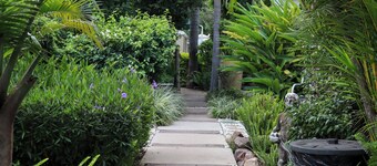 Golden Lantern Guest Lodge