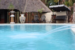 Property grounds - Golden Lantern Guest Lodge (Bela-Bela)