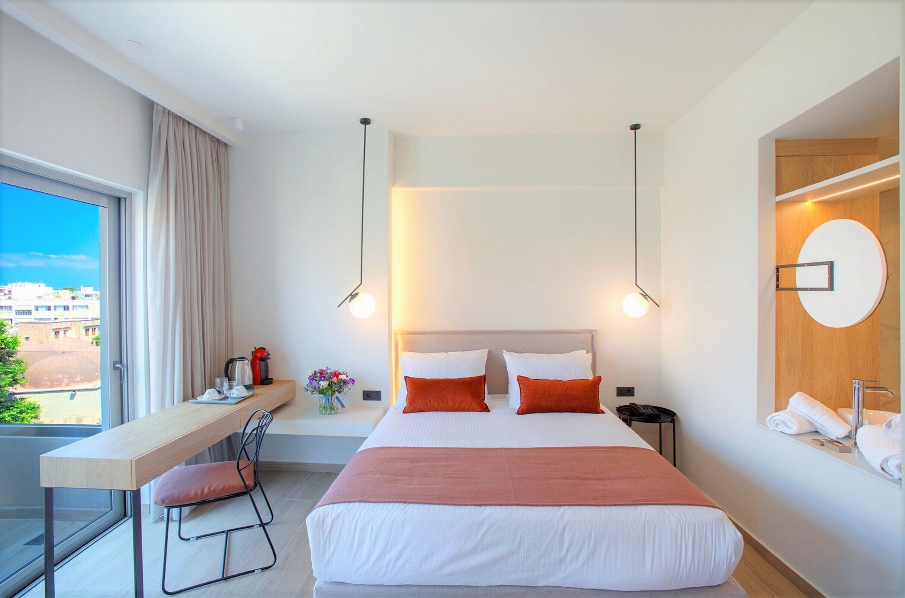 Photo - The City Hotel & Suites