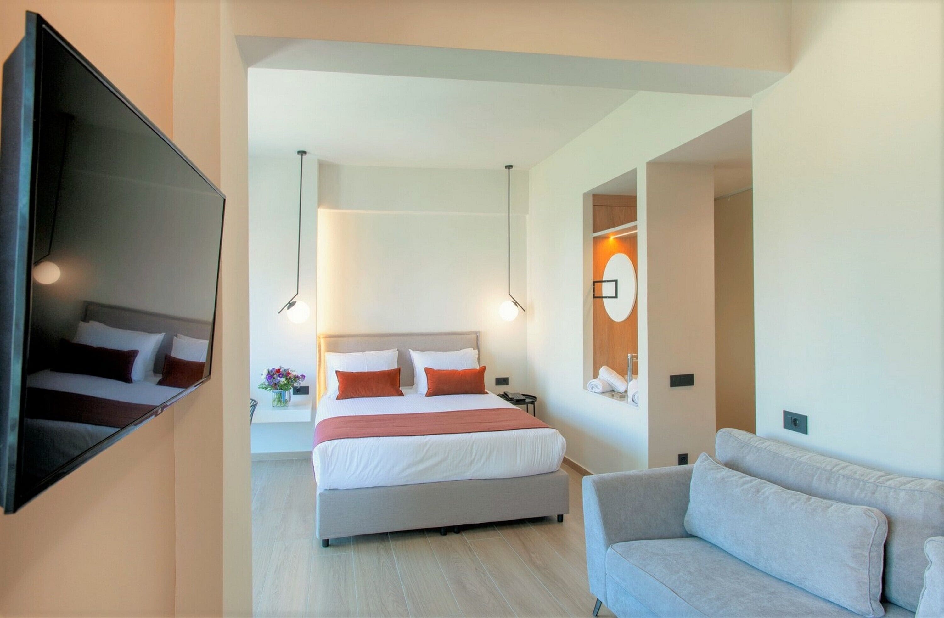 Photo - The City Hotel & Suites