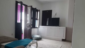 Interior entrance - reds pansiyon (Bodrum)