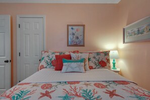 3 makuuhuonetta, silitysrauta/-lauta, Wi-Fi, vuodevaatteet