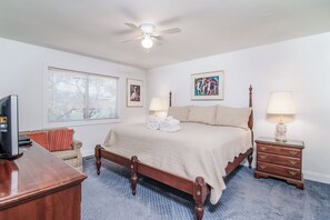 6 slaapkamers, een strijkplank/strijkijzer, gratis wifi, beddengoed