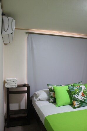 Basic Apartment, 2 Bedrooms | Iron/ironing board, free WiFi, bed sheets - Hostal Posada San Martín (San Andrés)