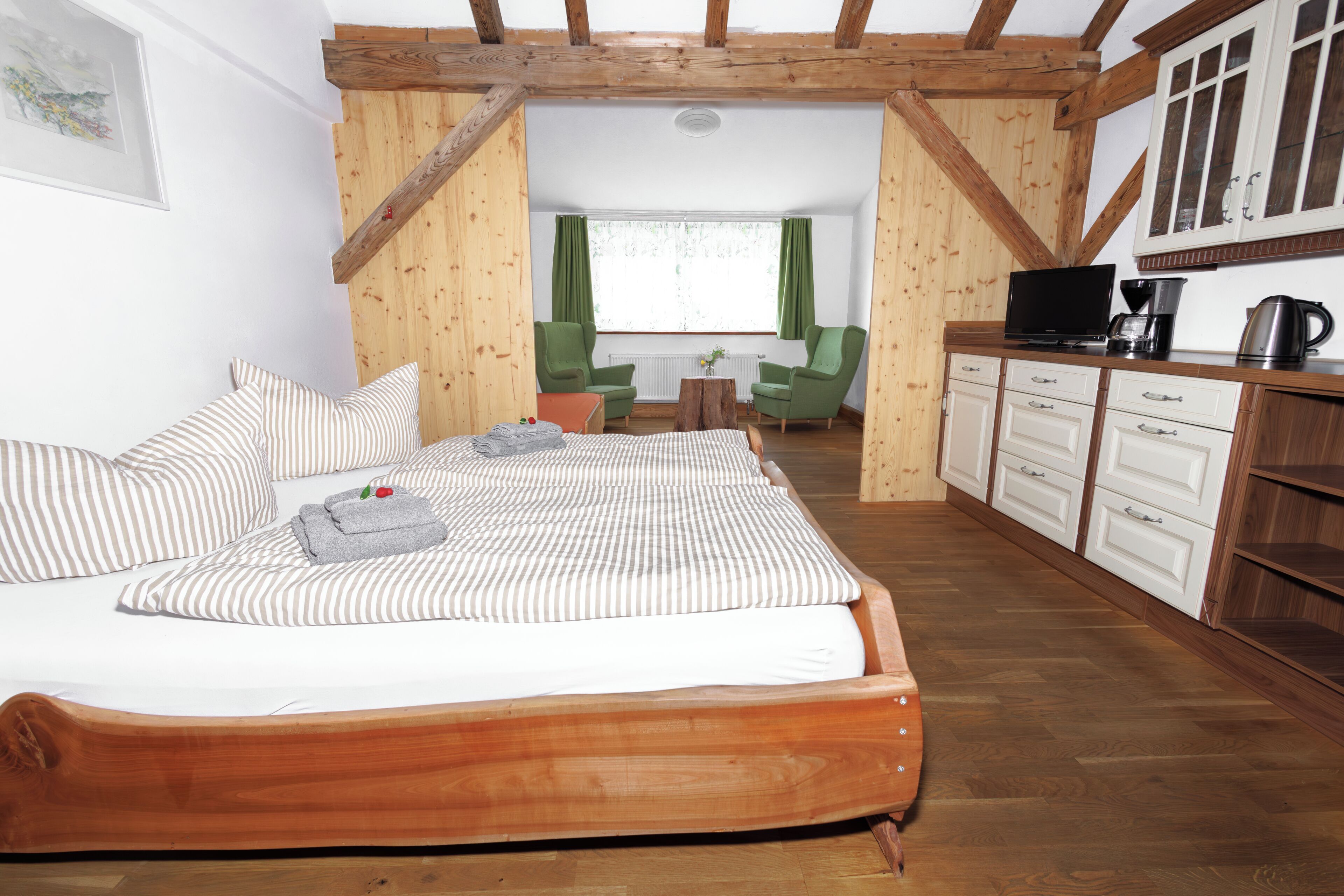 Exklusivt dubbelrum | Sängtillbehör av högsta kvalitet, minibar och individuell inredning