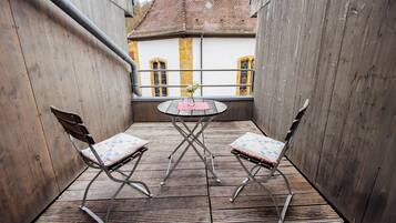 Standard-Doppelzimmer, 1 King-Bett, Terrasse | Blick vom Balkon