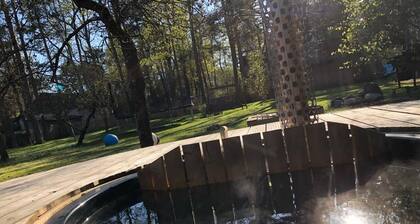 Acogedora casa de sauna en gran jardín
