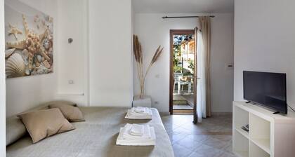 Cottage The Olive Trees -B- Studio apartment with garden