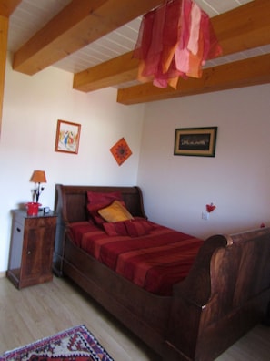 3 habitaciones, escritorio y sistema de insonorización 