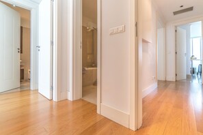 Combined shower/tub, jetted tub, hair dryer, bidet