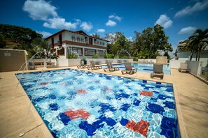 Outdoor pool - Hotel Barranqueros (Armenia)