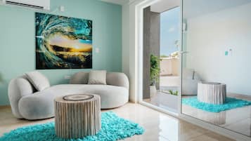 Premium-Suite, 2 Schlafzimmer, 2 Bäder | Wohnbereich | 42-Zoll-Smart-TV mit Kabelempfang, Fernseher, Netflix