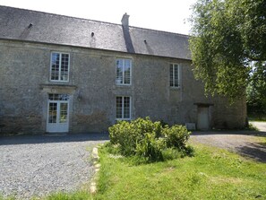 Exterior - Charming house in a quiet (BARBEVILLE)