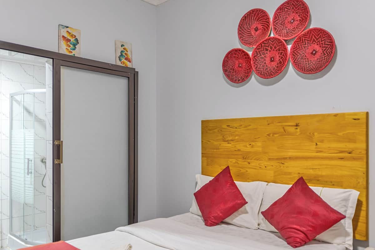1 habitación, decoración personalizada, escritorio y wifi gratis