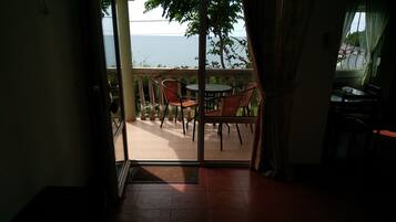 Design Apartment, Sea View, Beachside | 1 bedroom, individually decorated, desk, laptop workspace