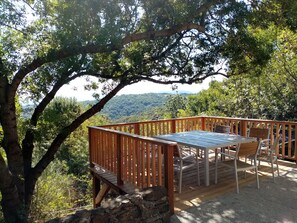 Outdoor dining - Rustic Cottage: Well Located + Superb View (Soumont)
