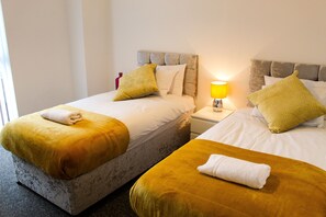 City Apartment, 2 Bedrooms | Individually decorated, individually furnished, iron/ironing board - Apartment 67 (Liverpool)