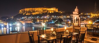 Jee Ri Haveli - View of Gulab Sagar Lake & Mehrangarh Fort....