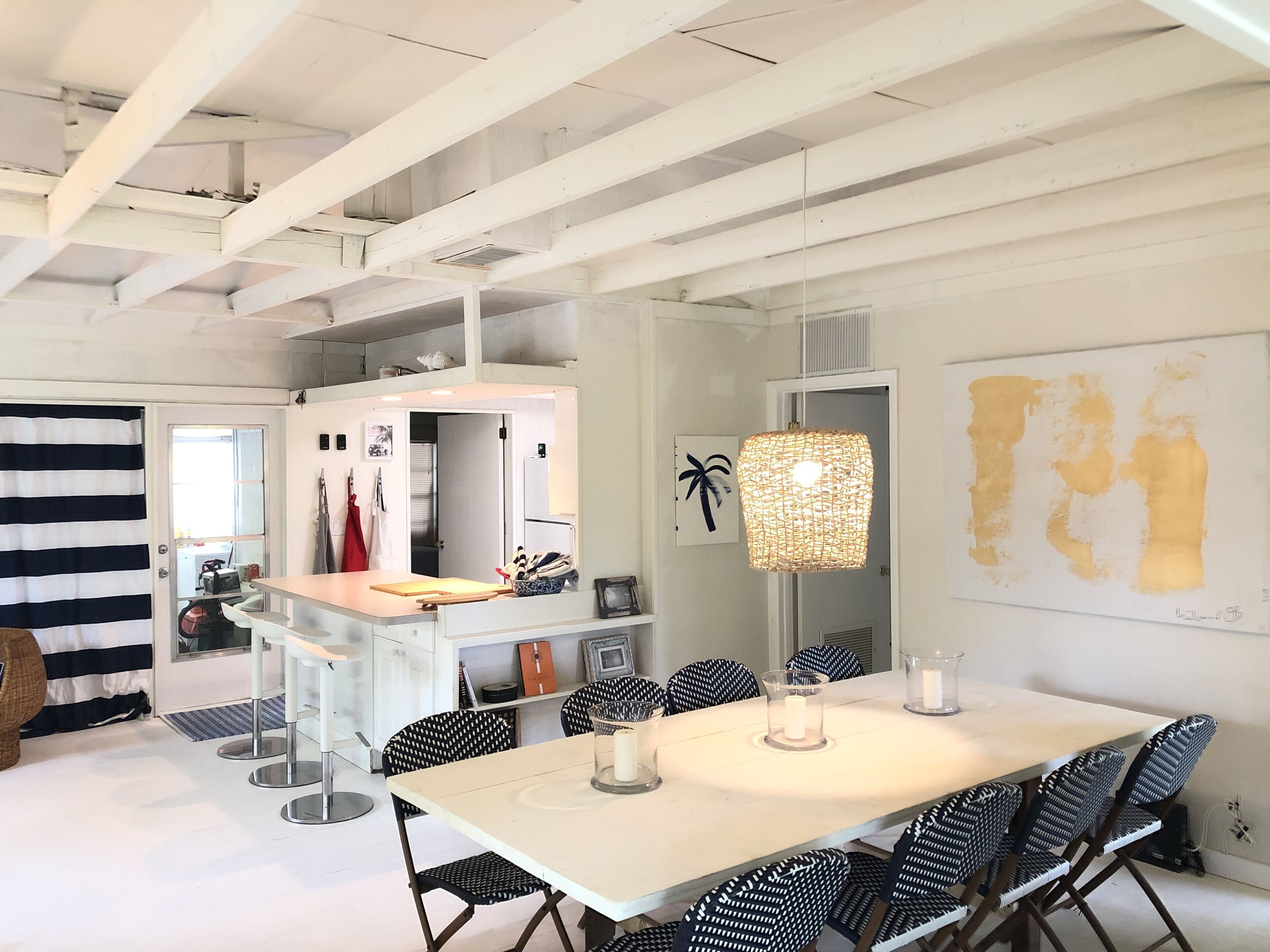 Chic Sunny Beach House less than a Mile from Nokomis Beach