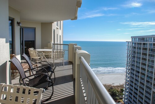 Royale Palms 1504 Elegant Oceanview w/Pool & Beach
