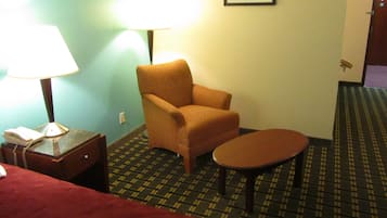 3 habitaciones, tabla de planchar con plancha, wifi y ropa de cama