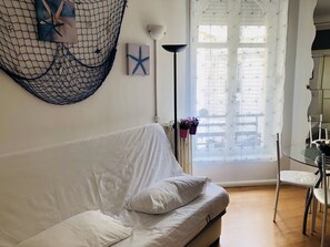 TV - Studio Chez Chérie Nice (Nice)