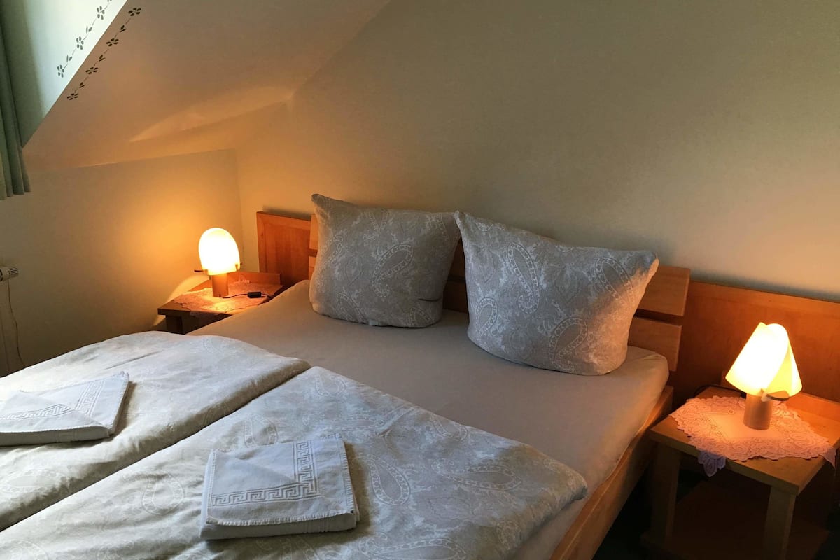 double room | free cots/infant beds, free rollaway beds, free wifi, bed sheets