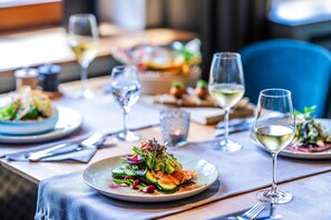Alimentos y bebidas