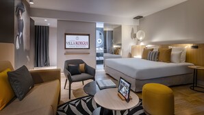 Junior Suite | Ruang tamu | 20 inci televisyen LCD dengan satelit, TV 