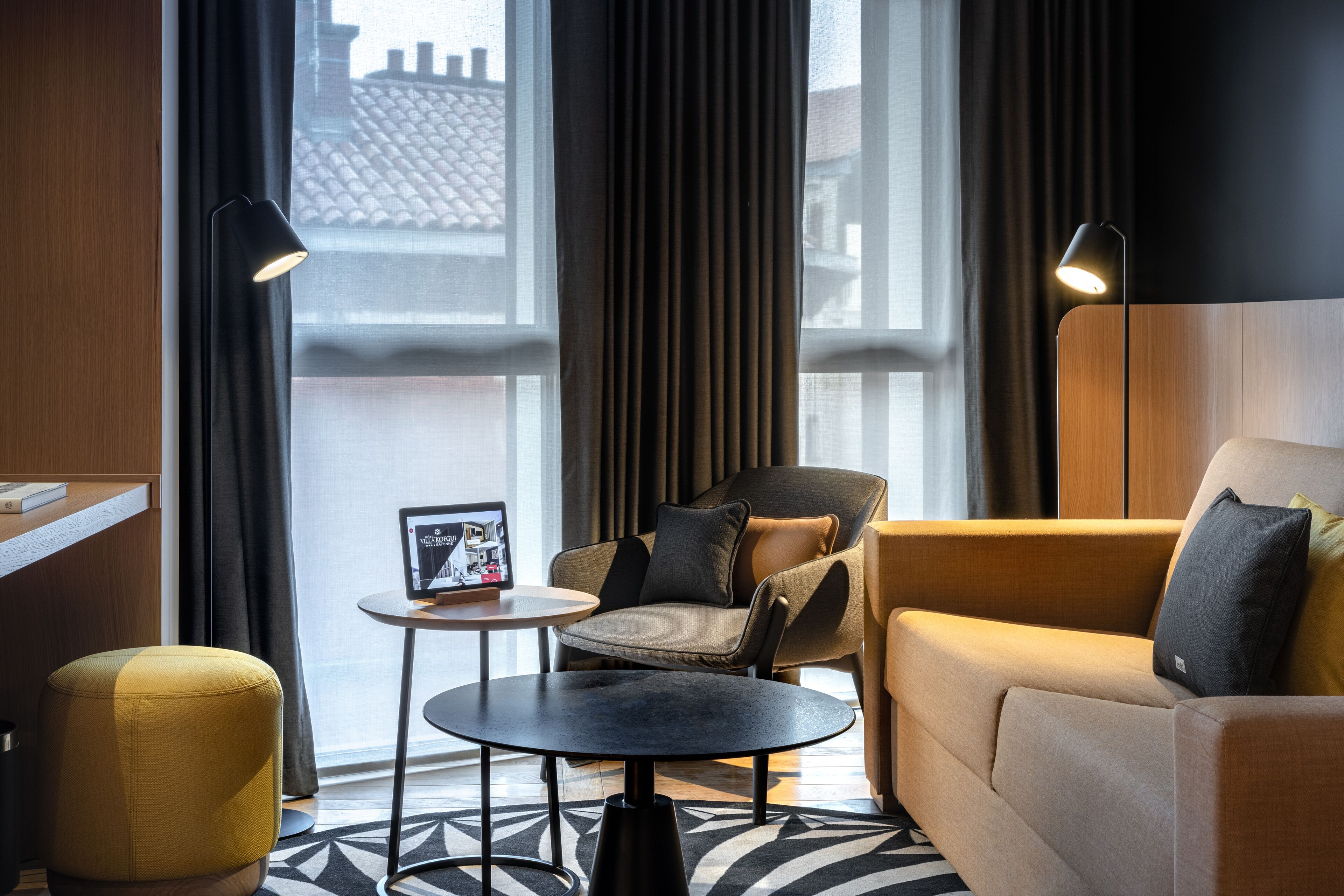 suite | living room | 20-inch lcd tv with satellite channels, tv