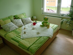 2 chambres, lit parapluie, Wi-Fi, draps fournis
