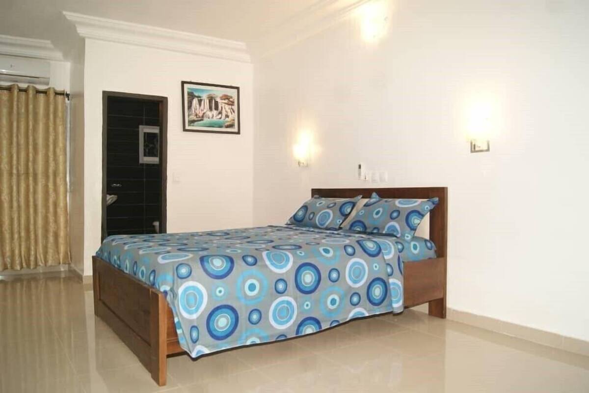 Habitació empresarial, vistes al jardí (Kingston) | Habitacions insonoritzades, wifi gratuïta i roba de llit