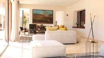 Villa, 5 Bedrooms | Living area | Smart TV