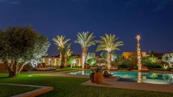 Villa, 5 Bedrooms | Private pool