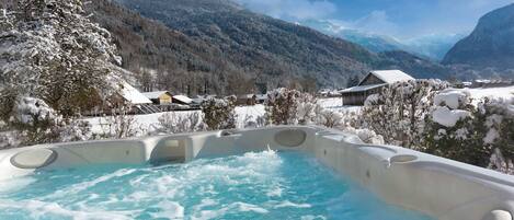 Bañera de hidromasaje exterior