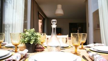 Villa, 2 Bedrooms | In-room dining