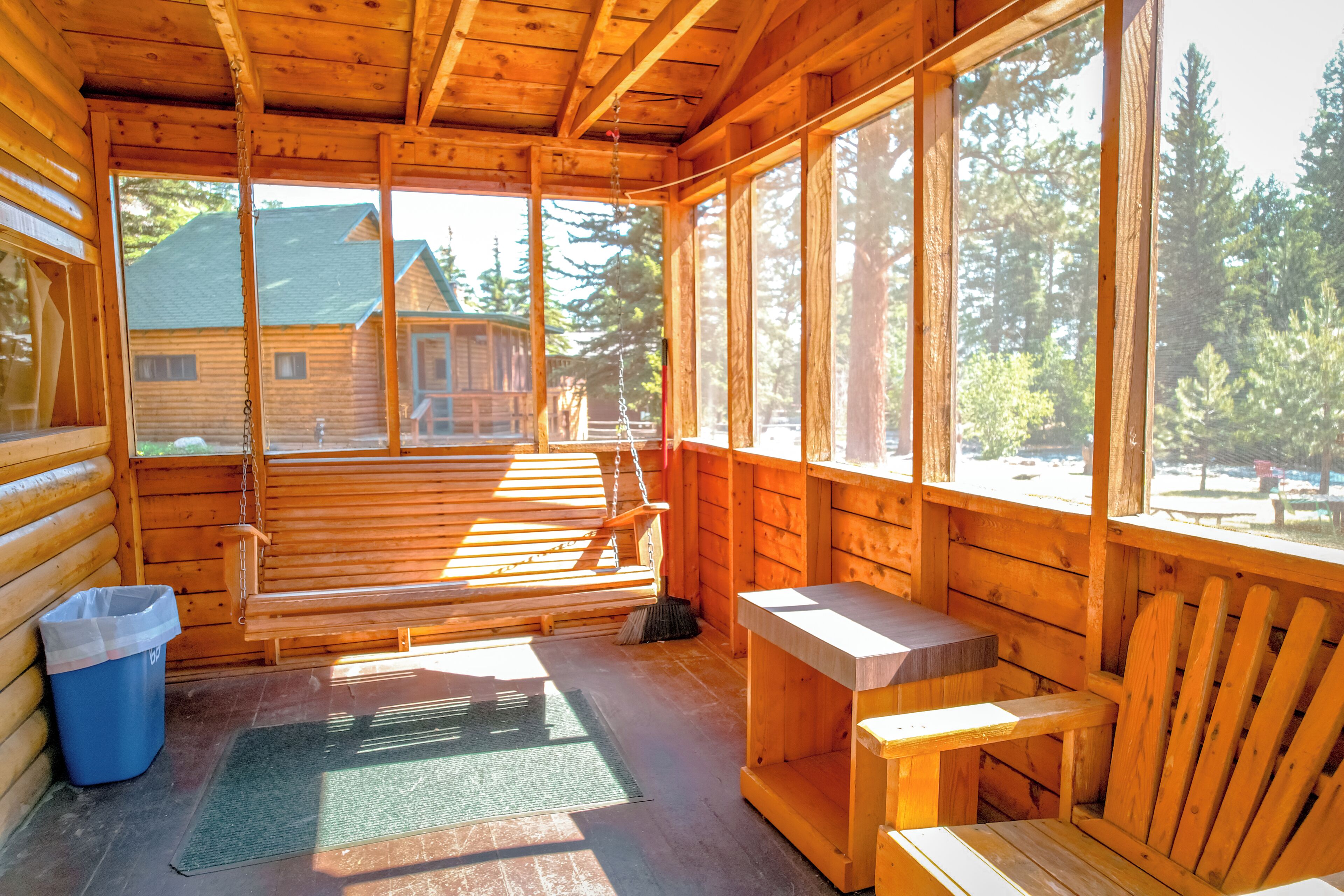 Traditional Cabin, 2 Bedrooms, River View | Terrace/patio