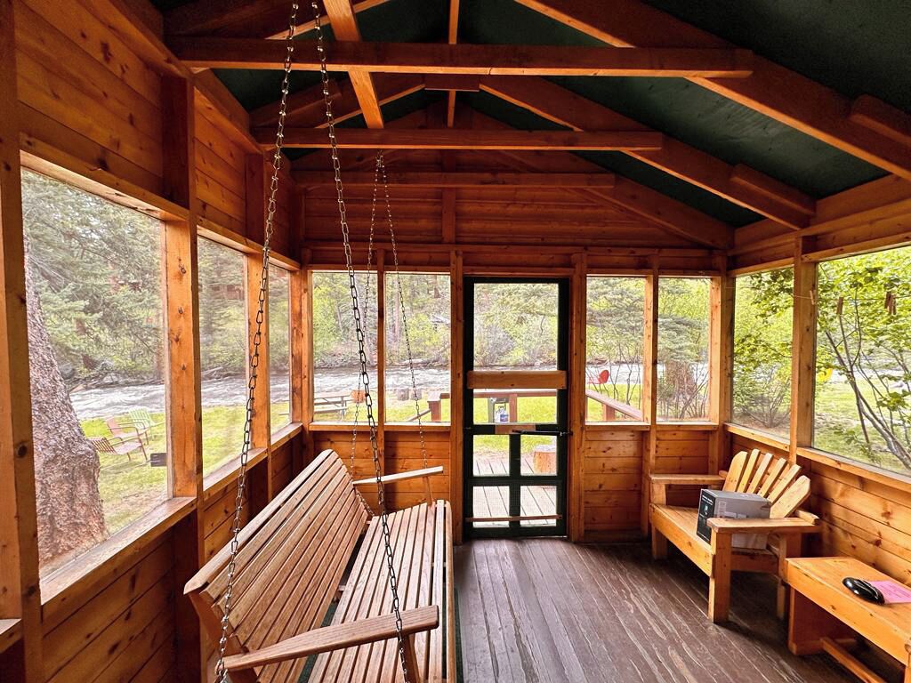 Traditional Cabin, 2 Bedrooms, River View