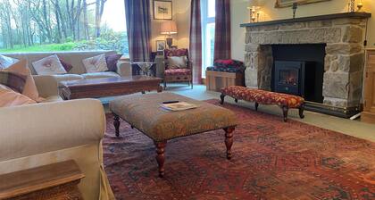Comfortable Highland Speyside cottage with stunning views