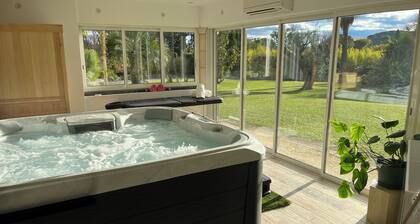 OASIS OF BOISSET: 5* MAS, 3 min from Anduze, PRIVATE POOL, SPA/SAUNA,16 people