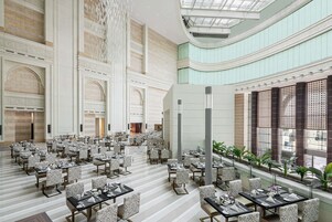 2 restaurants, breakfast, lunch served; local and international cuisine