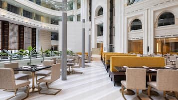 2 restaurants, breakfast, lunch served; local and international cuisine