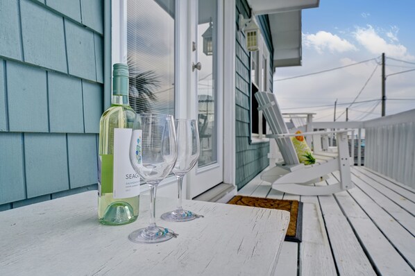 Property grounds - Short Walk to Kure Beach & Pier, Top Floor Unit, Family-Friendly (Kure Beach)