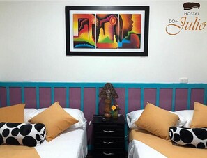 ห้องสแตนดาร์ดสำหรับสี่ท่าน, เตียงใหญ่ 2 เตียง | 3 ห้องนอน, Wi-Fi ฟรี, ผ้าปูที่นอน