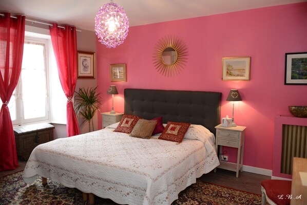Deluxe Suite (Fascination) | Egyptian cotton sheets, premium bedding, down duvets, pillow-top beds