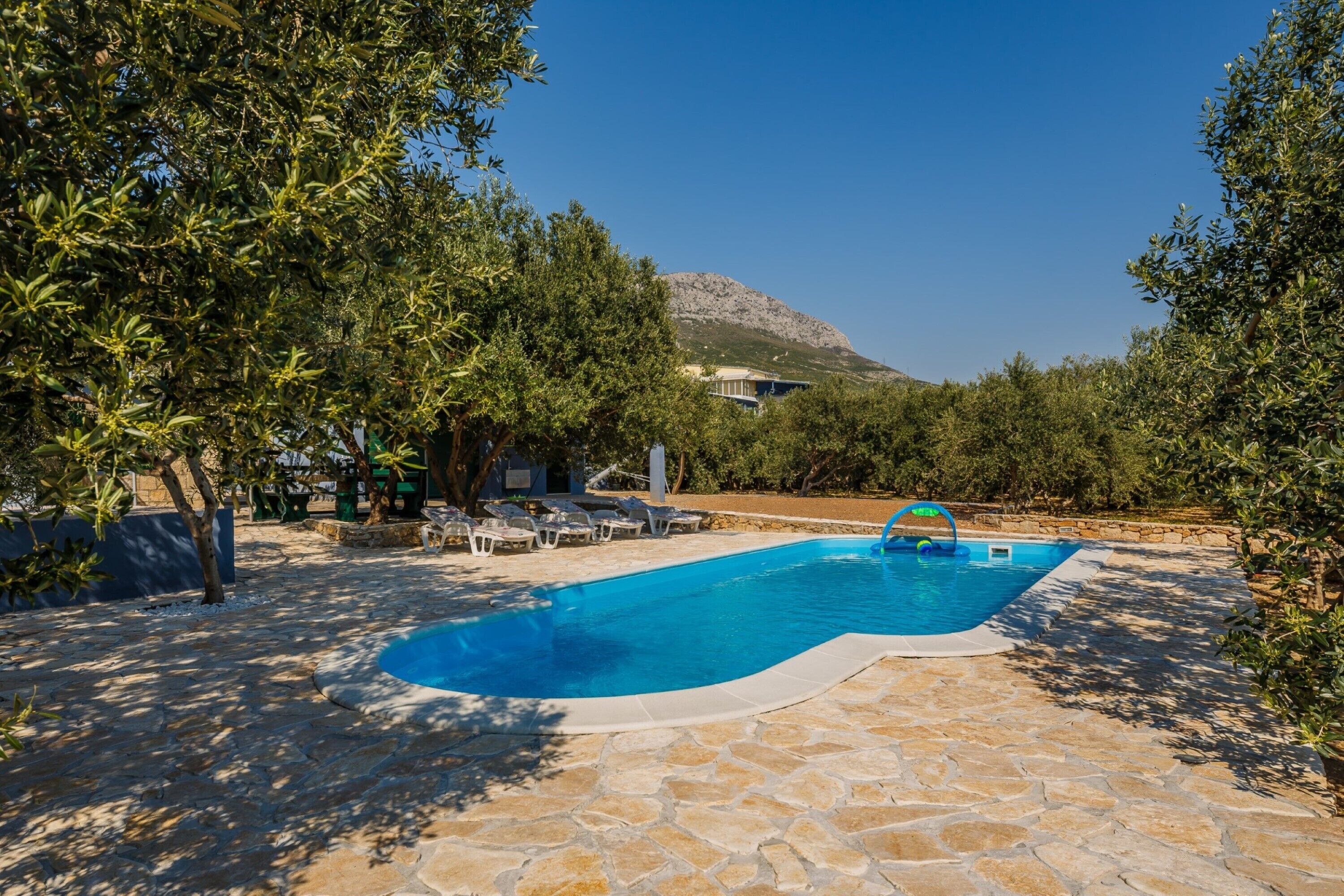Piscine extérieure, piscine chauffée