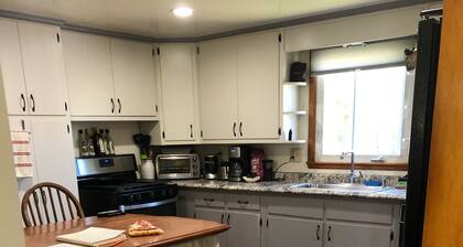Perfect location!!! Blocks from Lambeau Field.