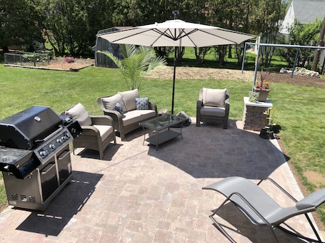 Terrace/patio. Perfect location!!! Blocks from Lambeau Field.